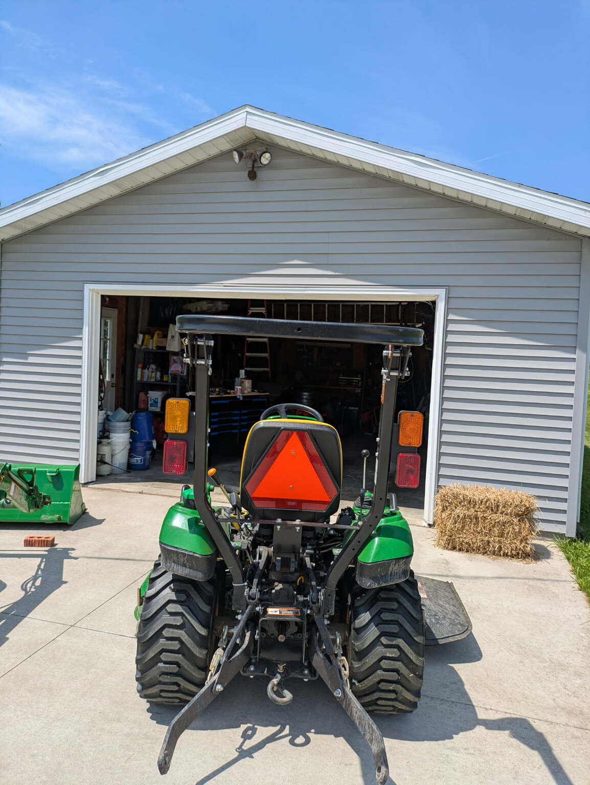 2014 John Deere 1023E Image 3