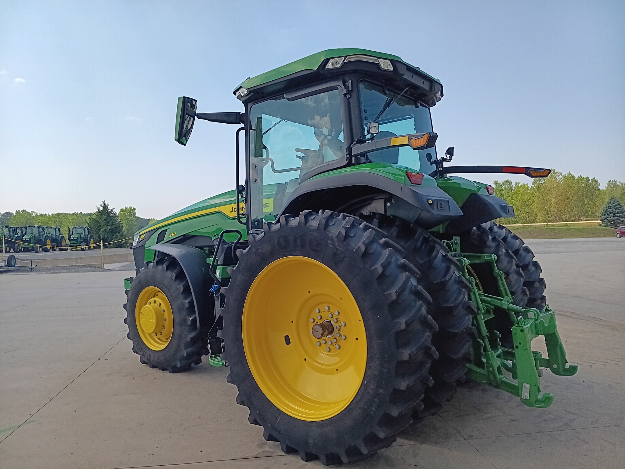 2024 John Deere 8R 250 Image 6