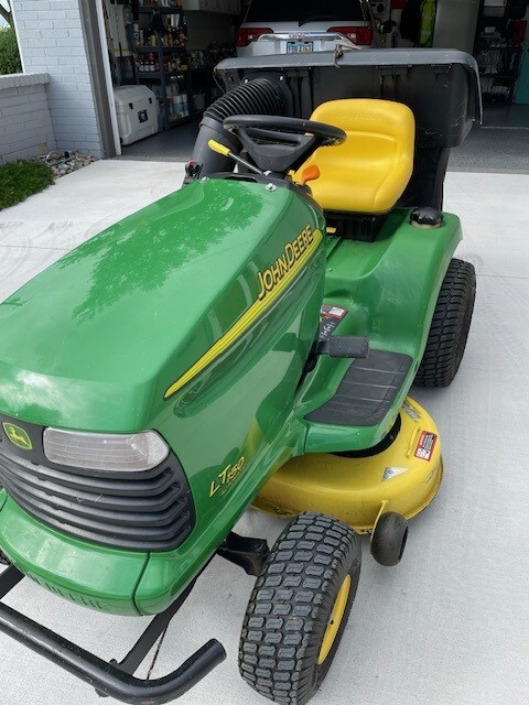 2005 John Deere LT150 Image 4