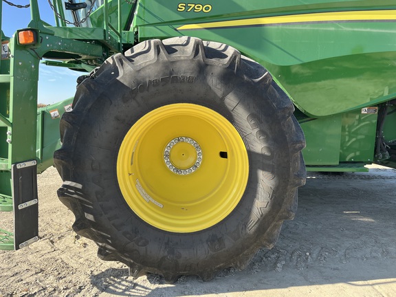 2023 John Deere S790 - Photo9