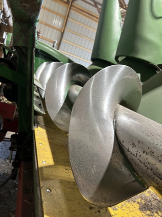 Photo of 2011 John Deere 608C StalkMaster