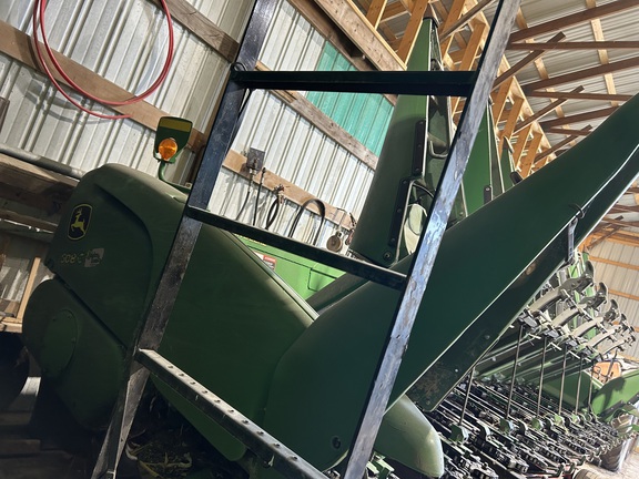 Photo of 2011 John Deere 608C StalkMaster