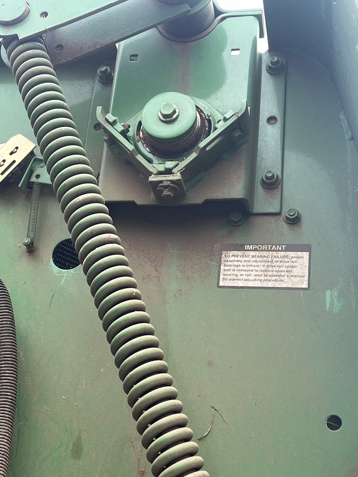 2010 John Deere 568 Image 14