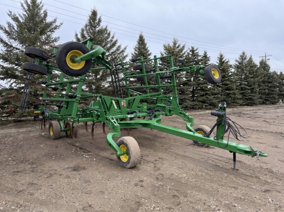  John Deere 2430