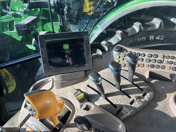 2023 John Deere 6R 110