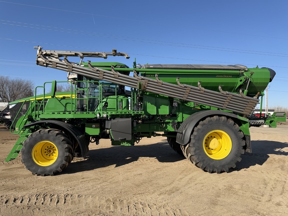 2024 John Deere 800R - Photo6
