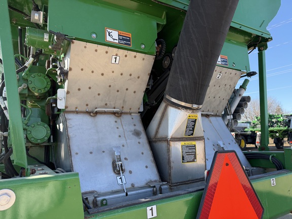 2024 John Deere 800R - Photo24