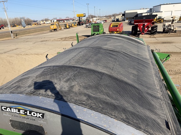 2024 John Deere 800R - Photo32