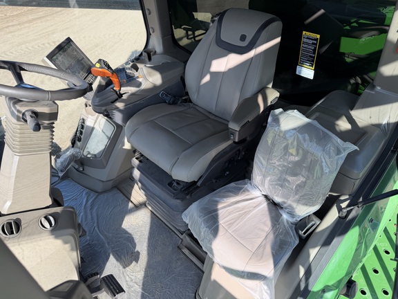 2024 John Deere 800R - Photo35