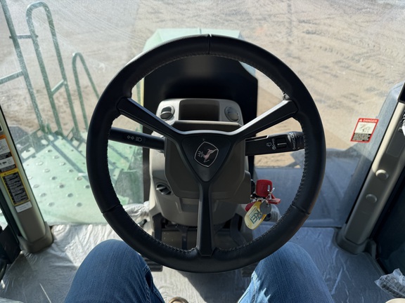 2024 John Deere 800R - Photo36