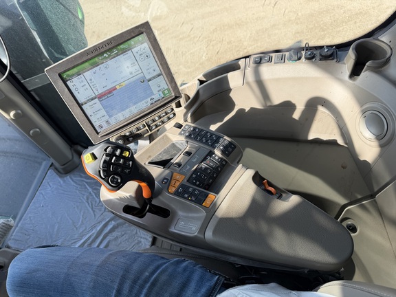 2024 John Deere 800R - Photo39