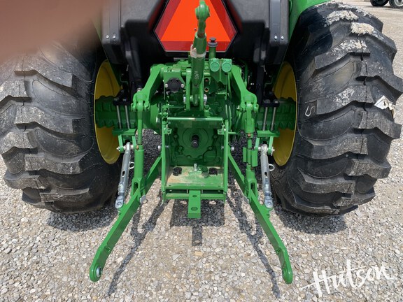 Photo of 2024 John Deere 5067E