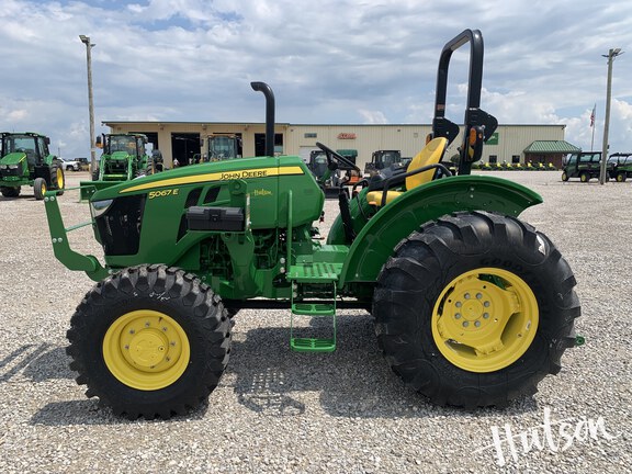 Photo of 2024 John Deere 5067E