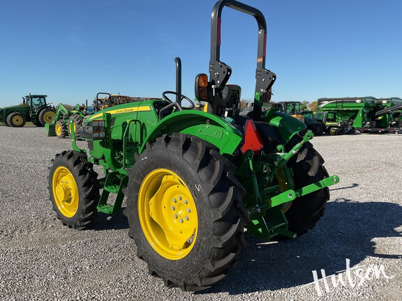 Photo of 2024 John Deere 5067E