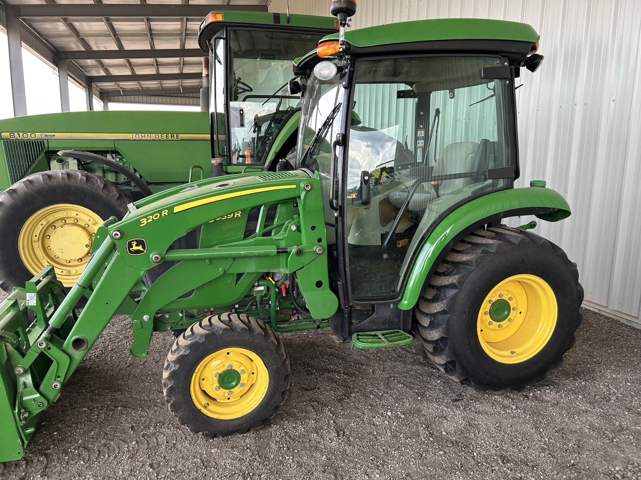 2021 John Deere 3039R Image 2