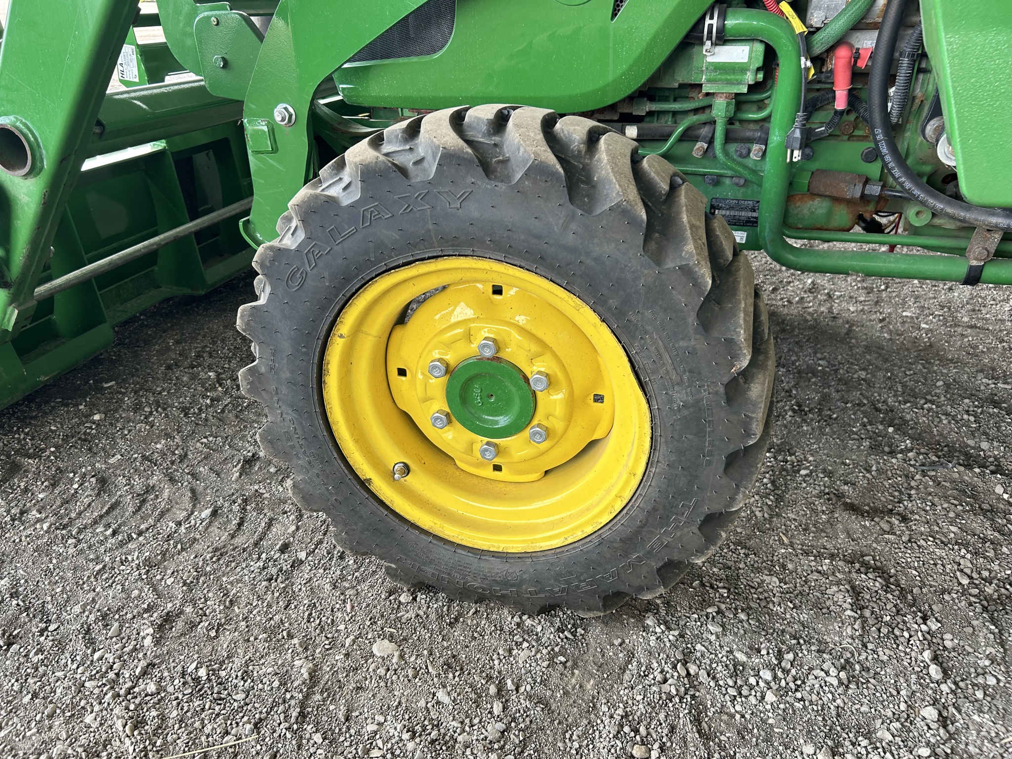 2021 John Deere 3039R Image 7