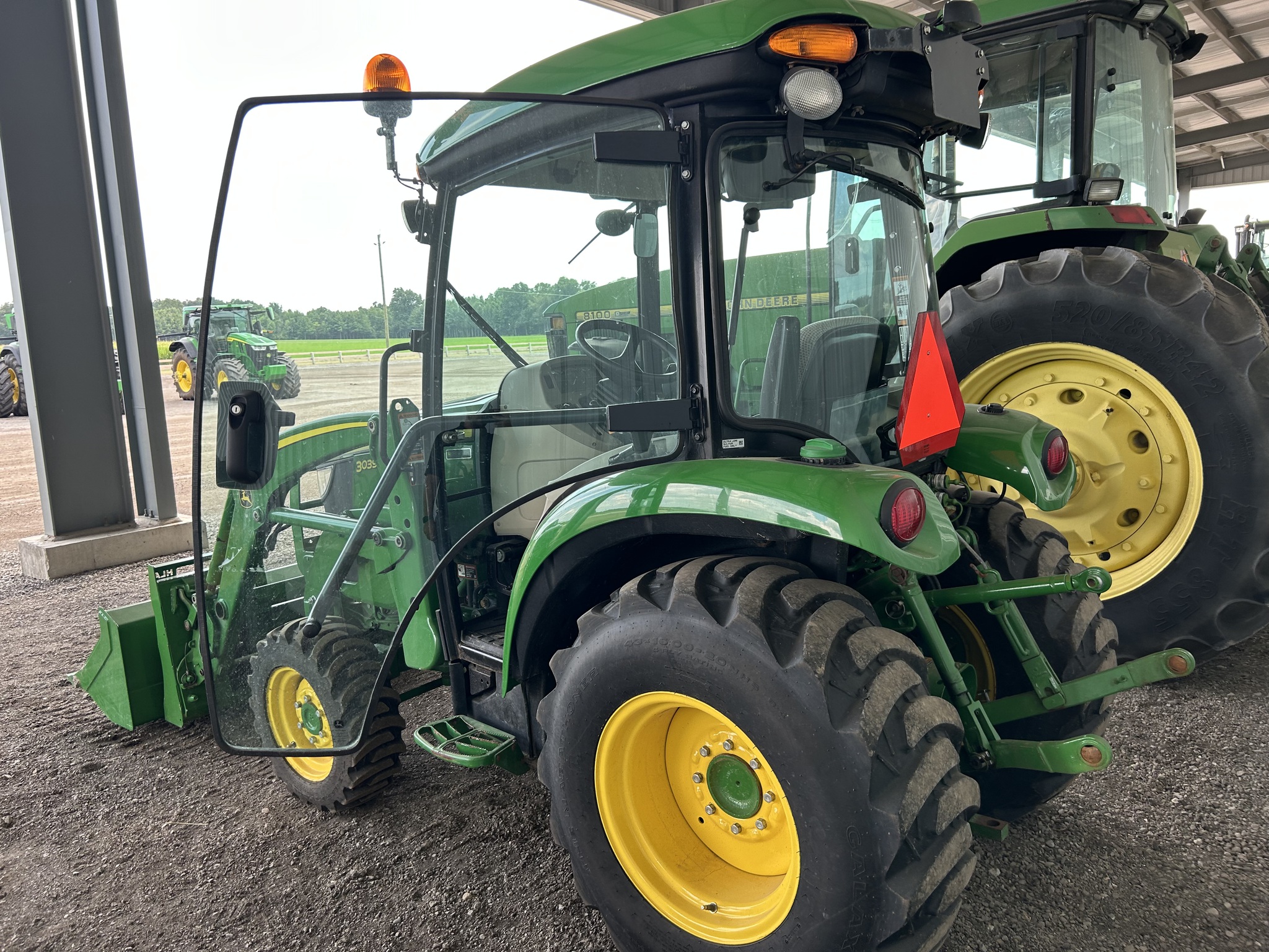 2021 John Deere 3039R Image 5