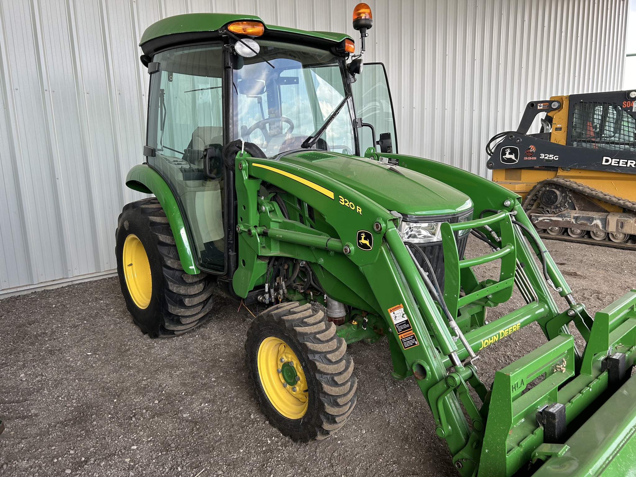 2021 John Deere 3039R Image 4