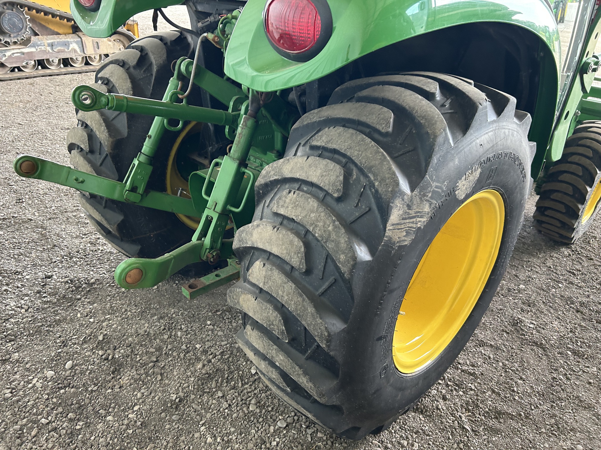 2021 John Deere 3039R Image 15