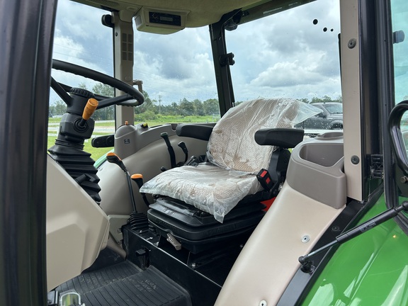 2023 John Deere 5075E-6