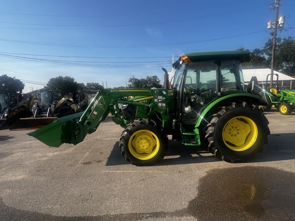 2023 John Deere 5075E Photo 3