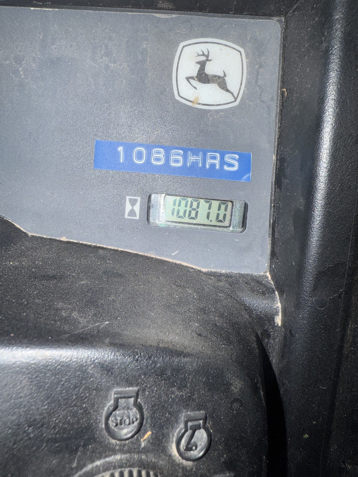 2016 John Deere HPX 4X4 Image 5