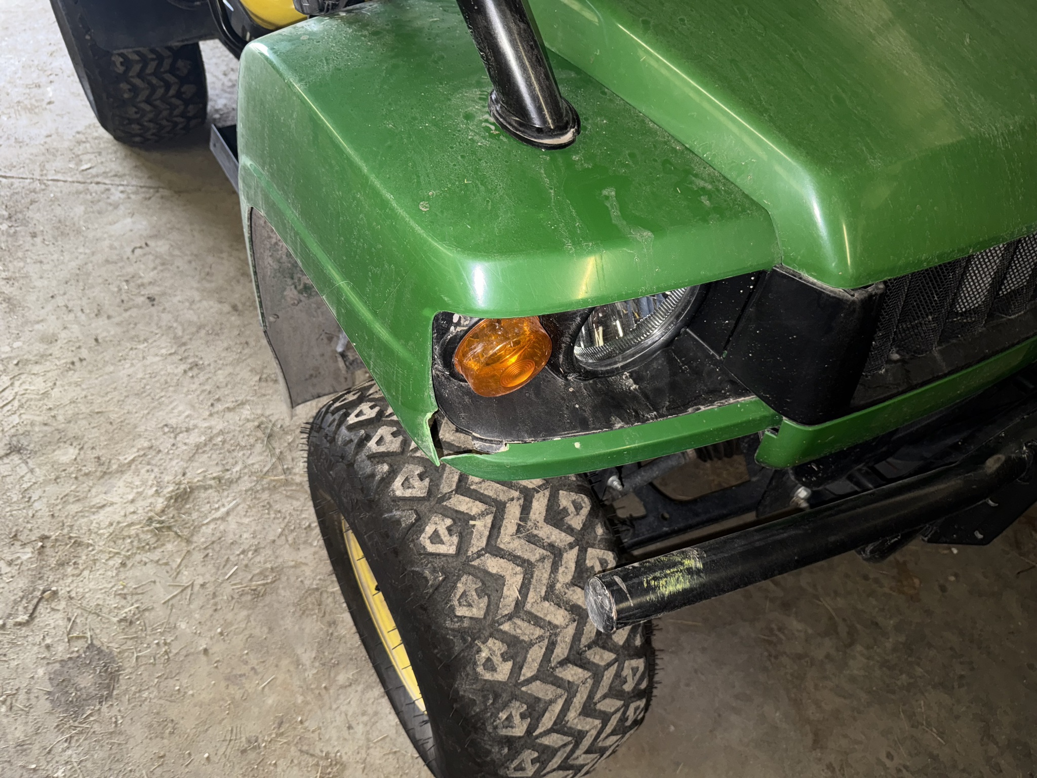 2016 John Deere HPX 4X4 Image 8