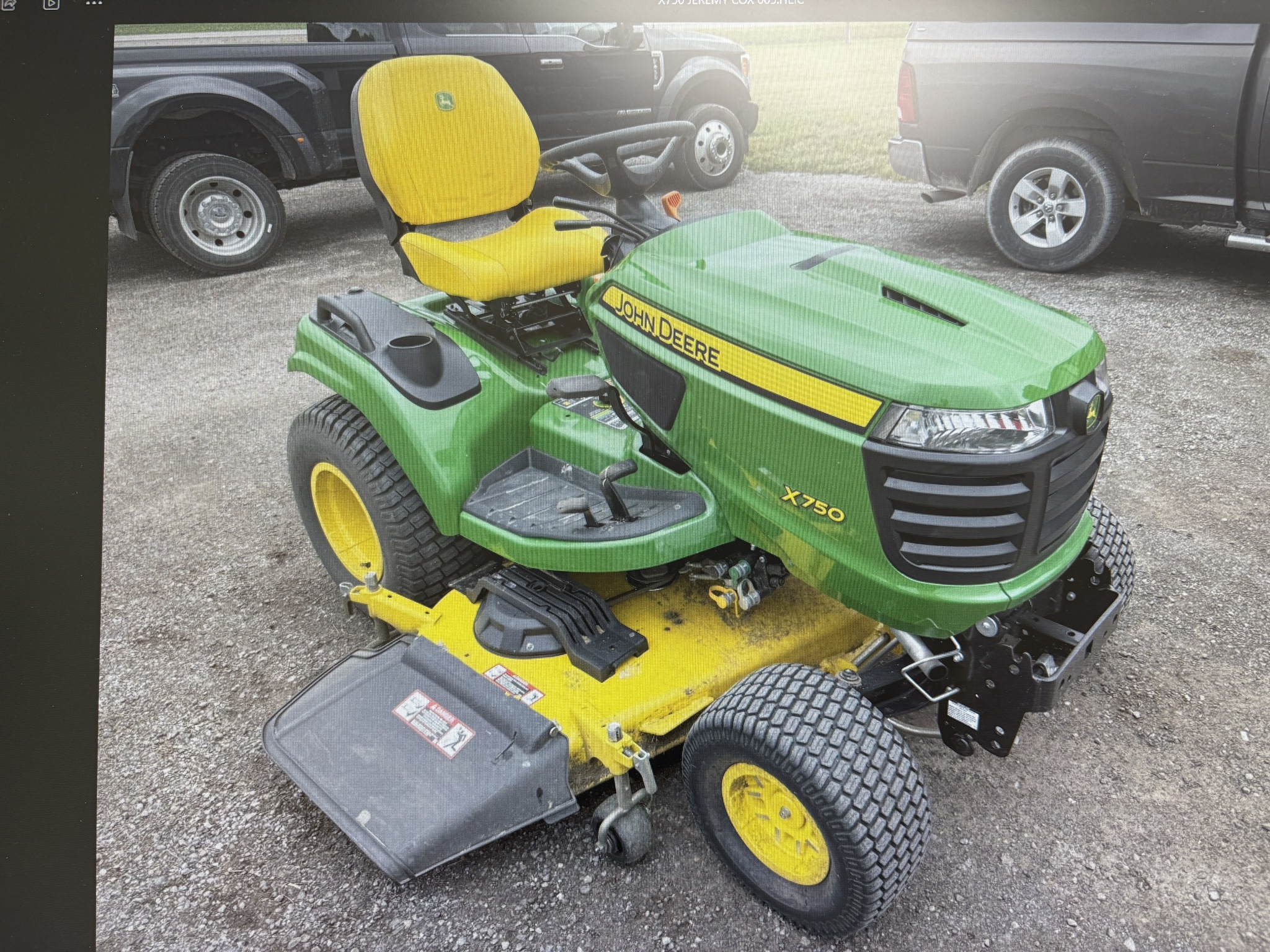 2020 John Deere X750 Image 5