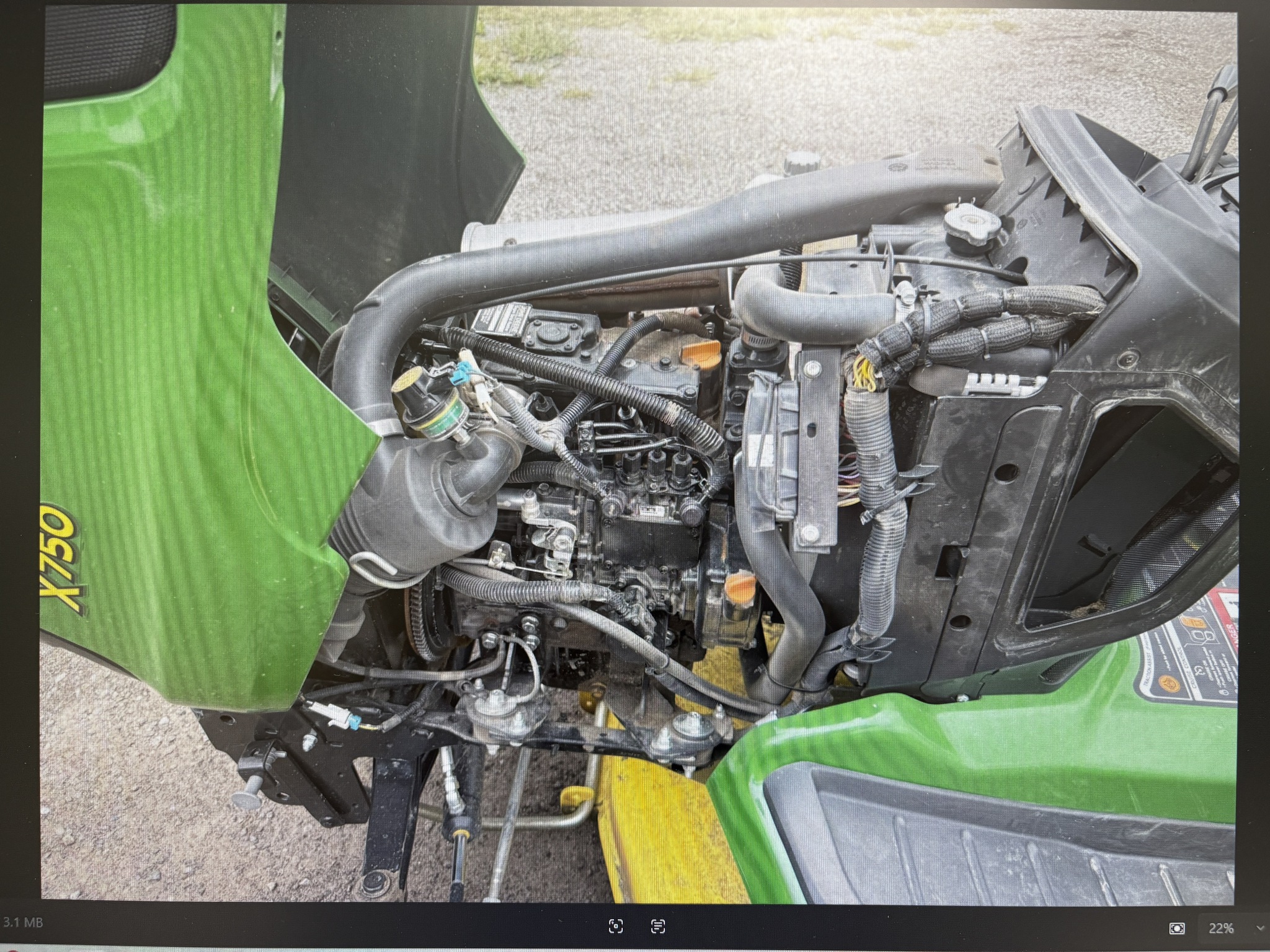 2020 John Deere X750 Image 8