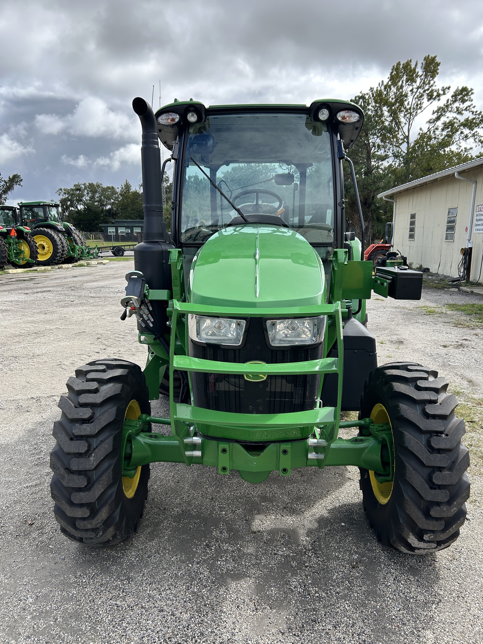 2024 John Deere 5095M Image 9