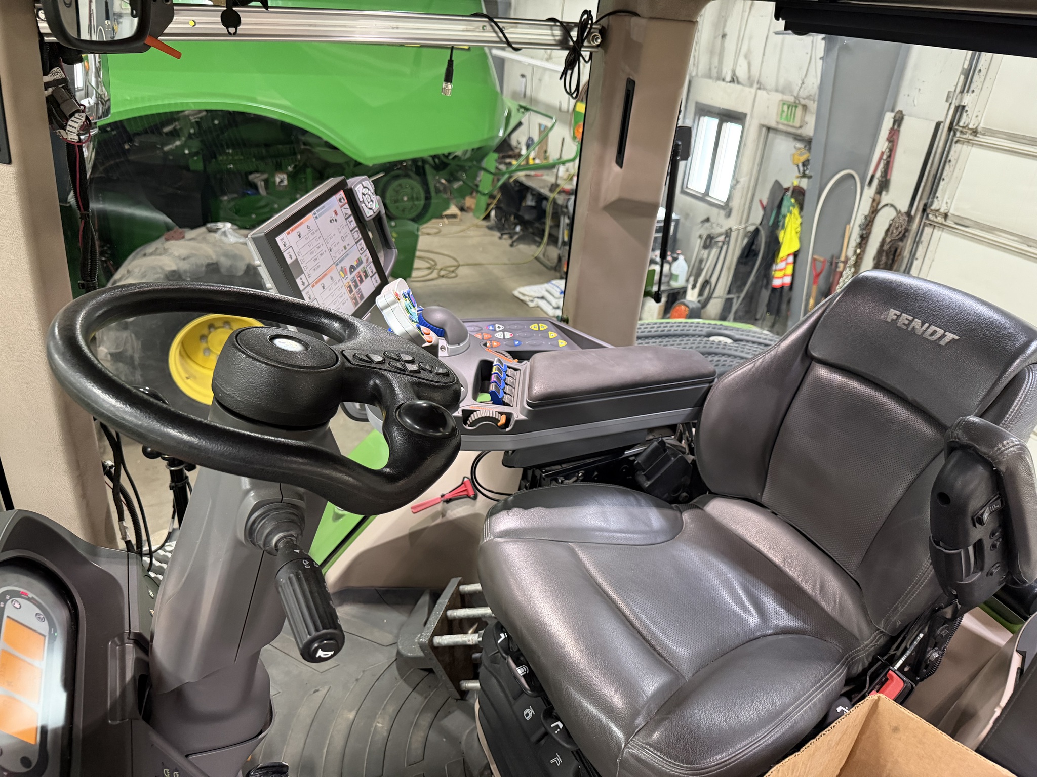 2021 Fendt 943 Image 10