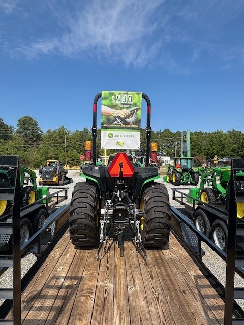 2024 John Deere 3025E w/18' linx trailer Image 7