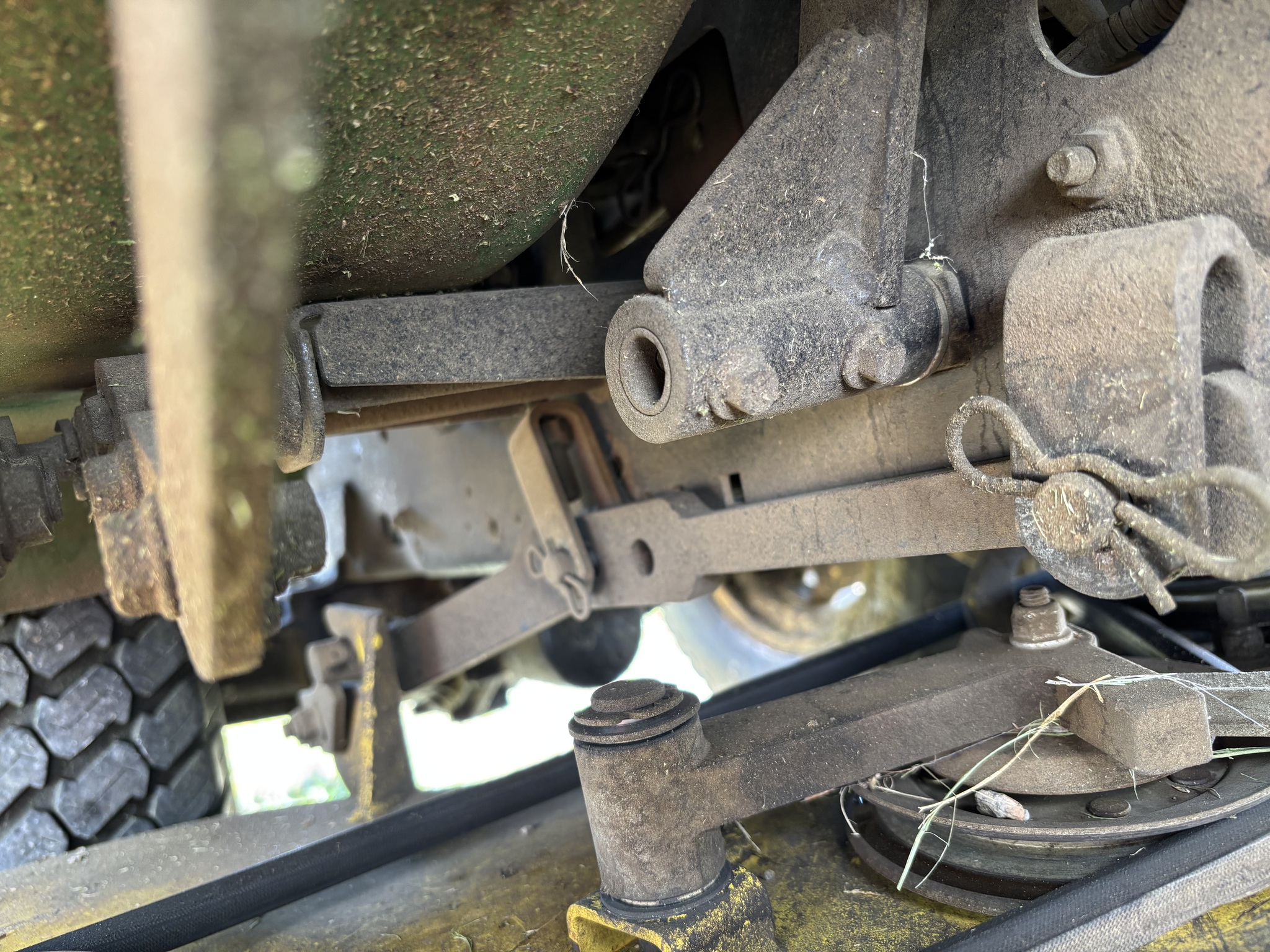 2014 John Deere X750 Image 7