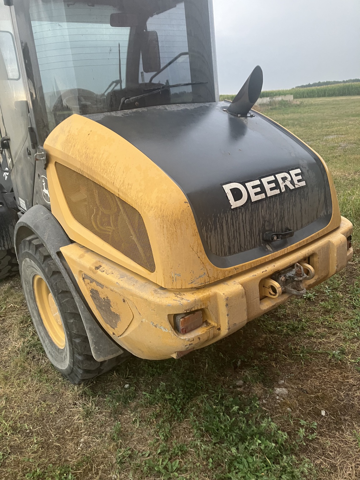 2018 John Deere 204L Image 2
