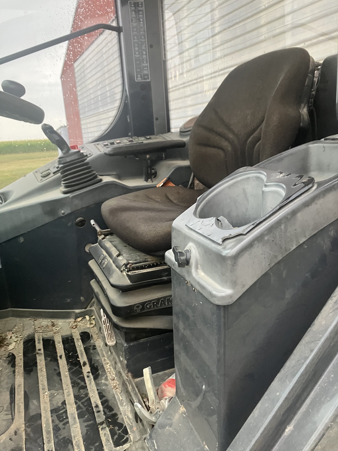 2018 John Deere 204L Image 5