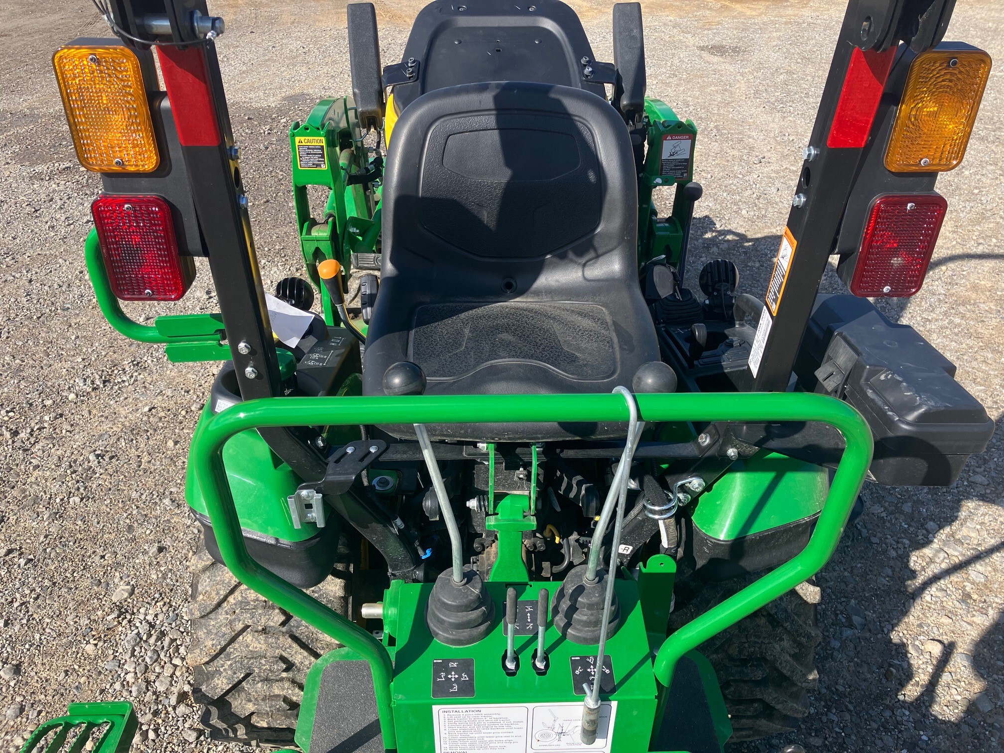 2023 John Deere 1025R Image 4