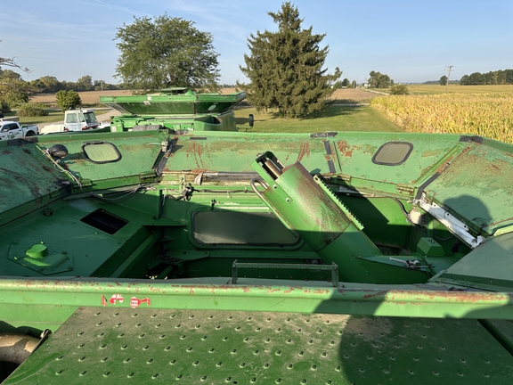Photo of 2003 John Deere 9550