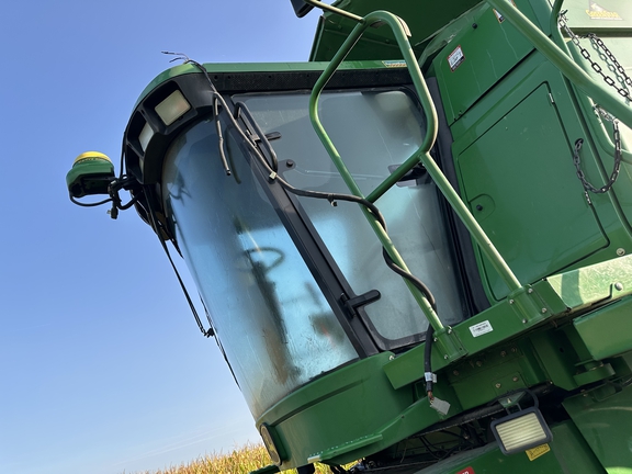 Photo of 2003 John Deere 9550