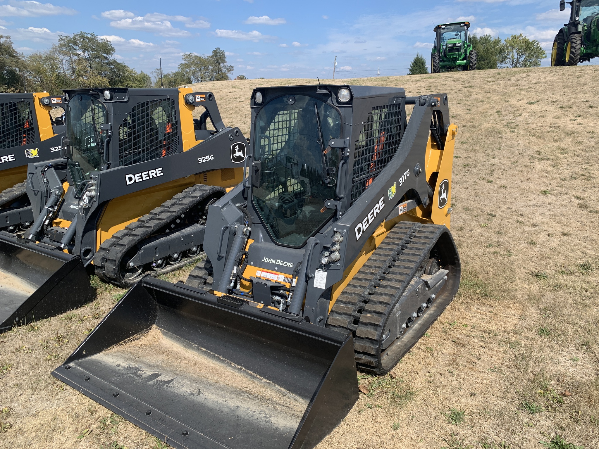 2025 John Deere 317G Image 1