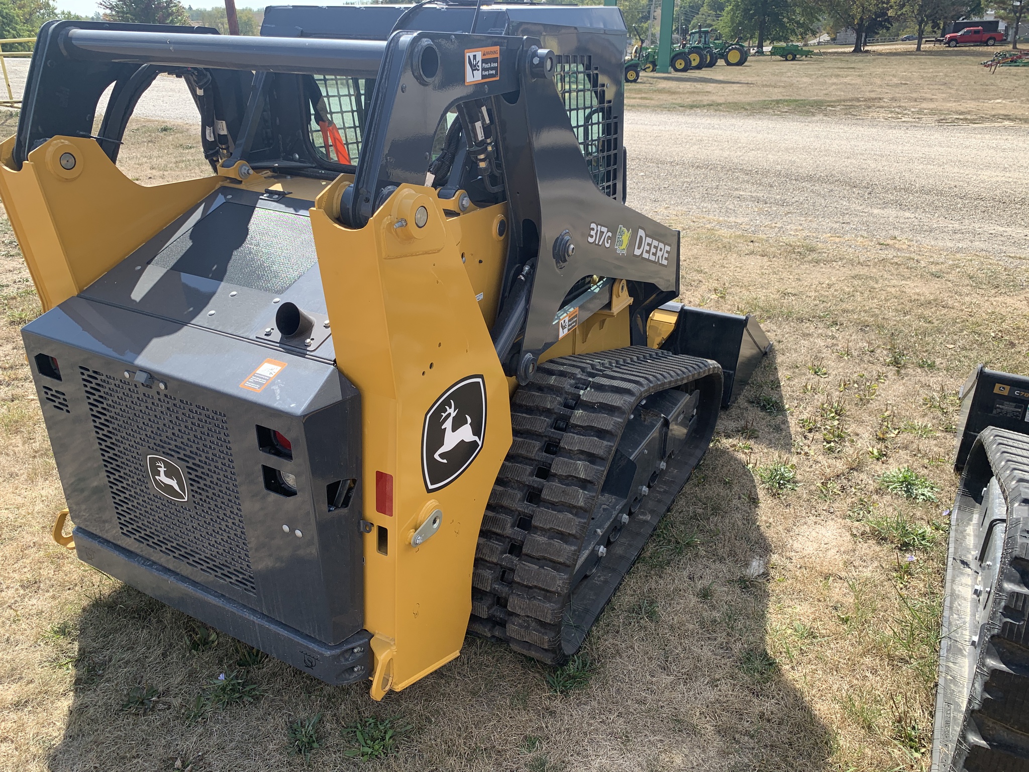 2025 John Deere 317G Image 7