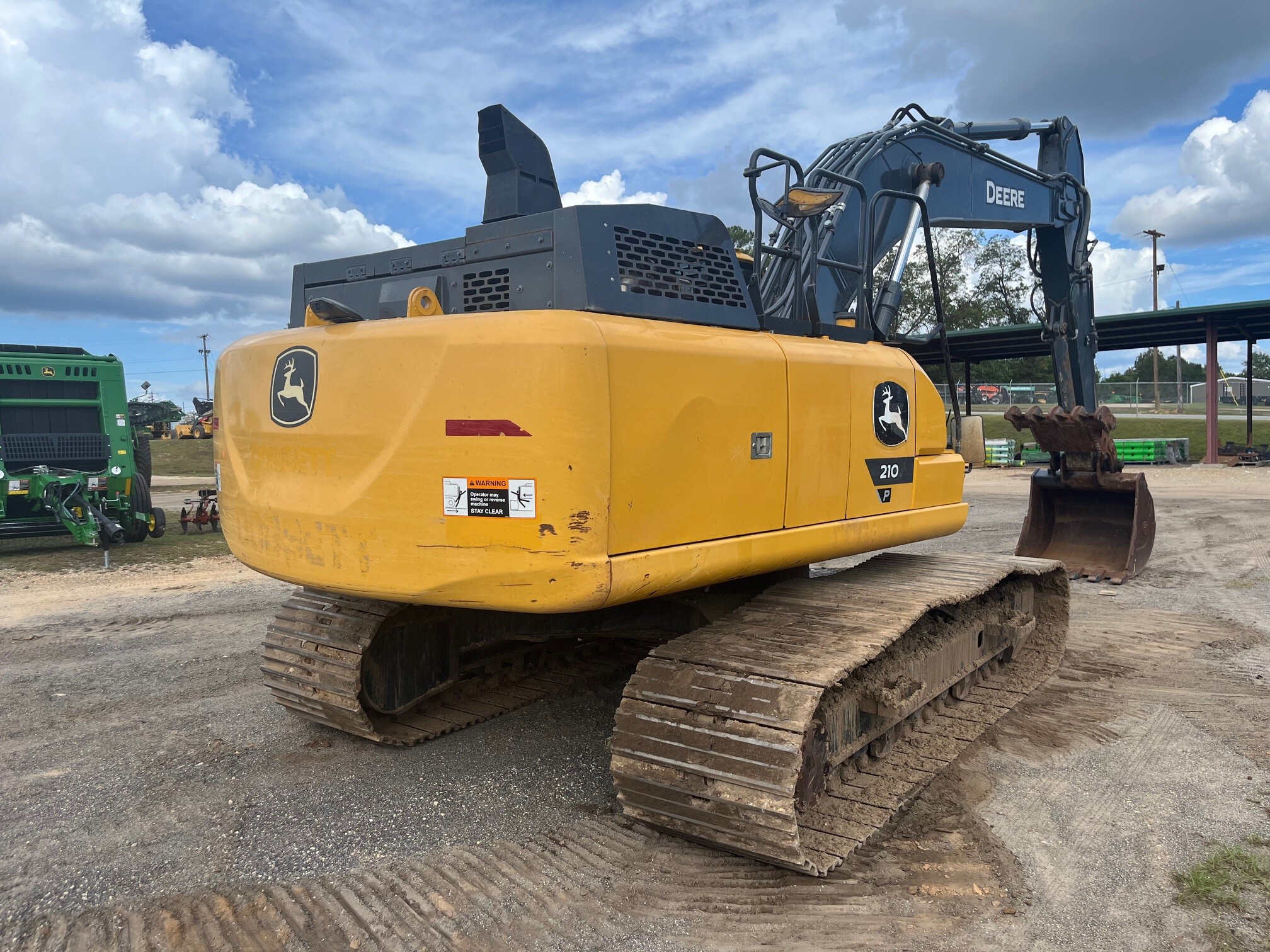 2023 John Deere 210 P Image 3