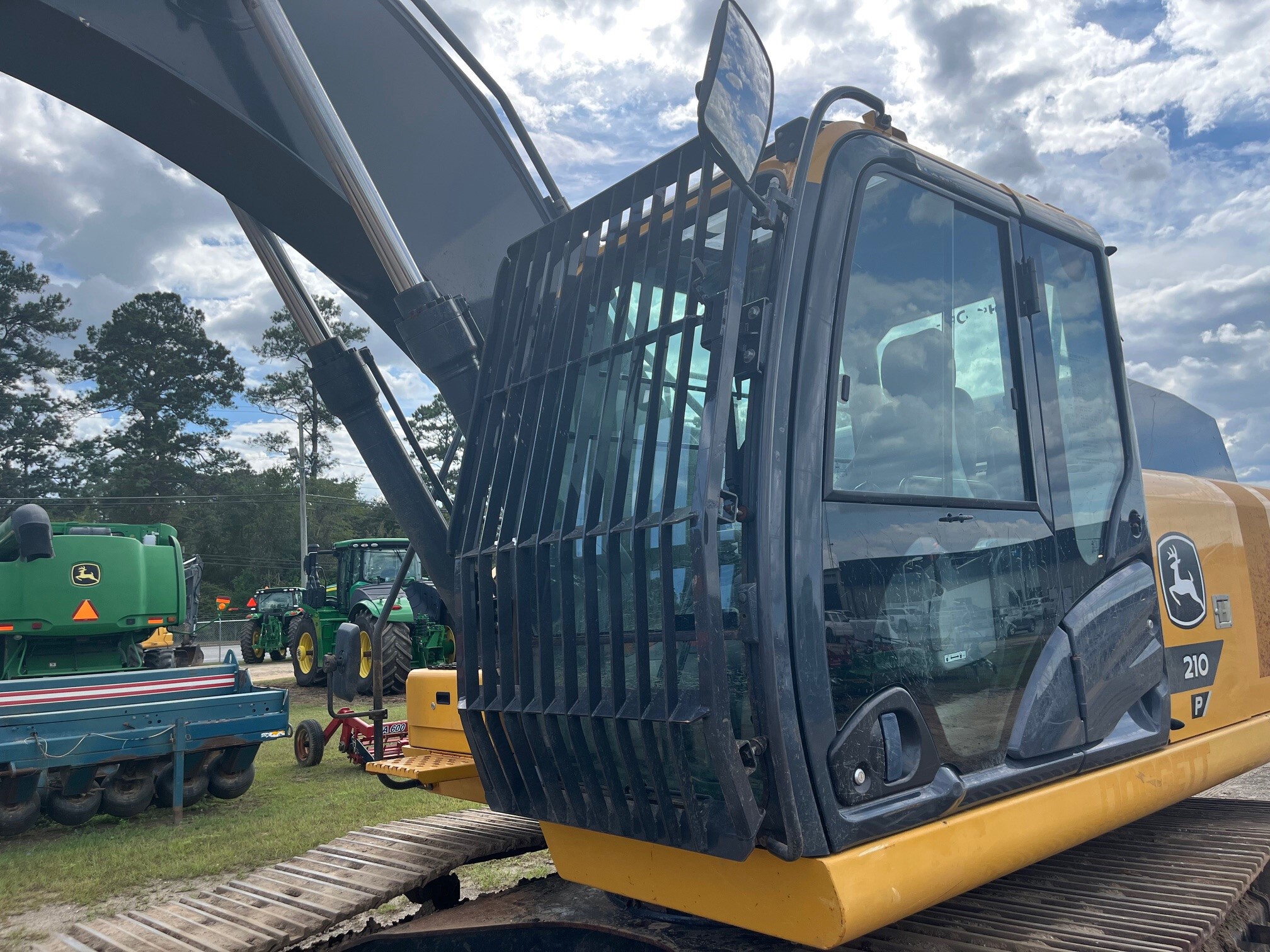 2023 John Deere 210 P Image 6