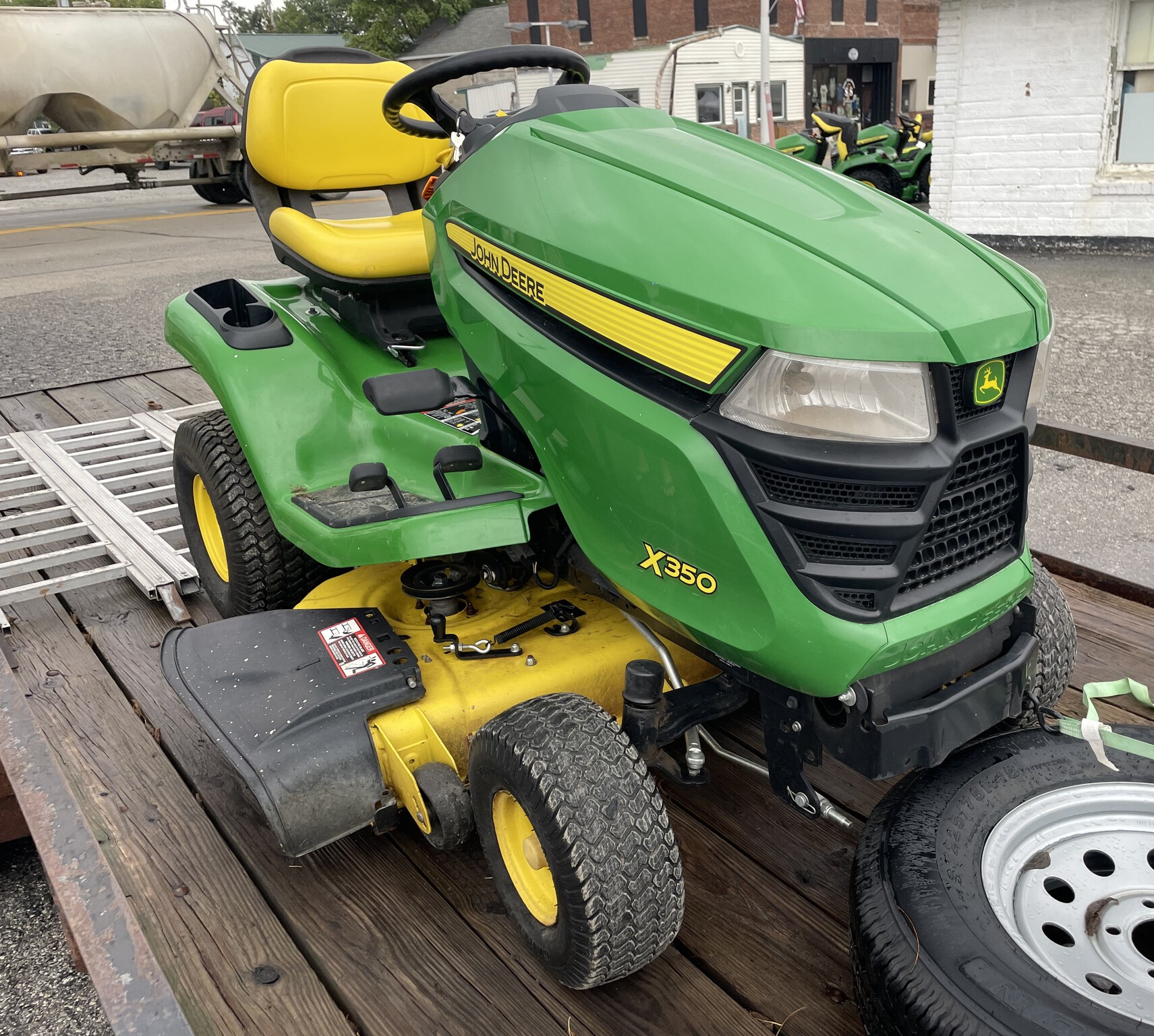 2020 John Deere X350 Image 2