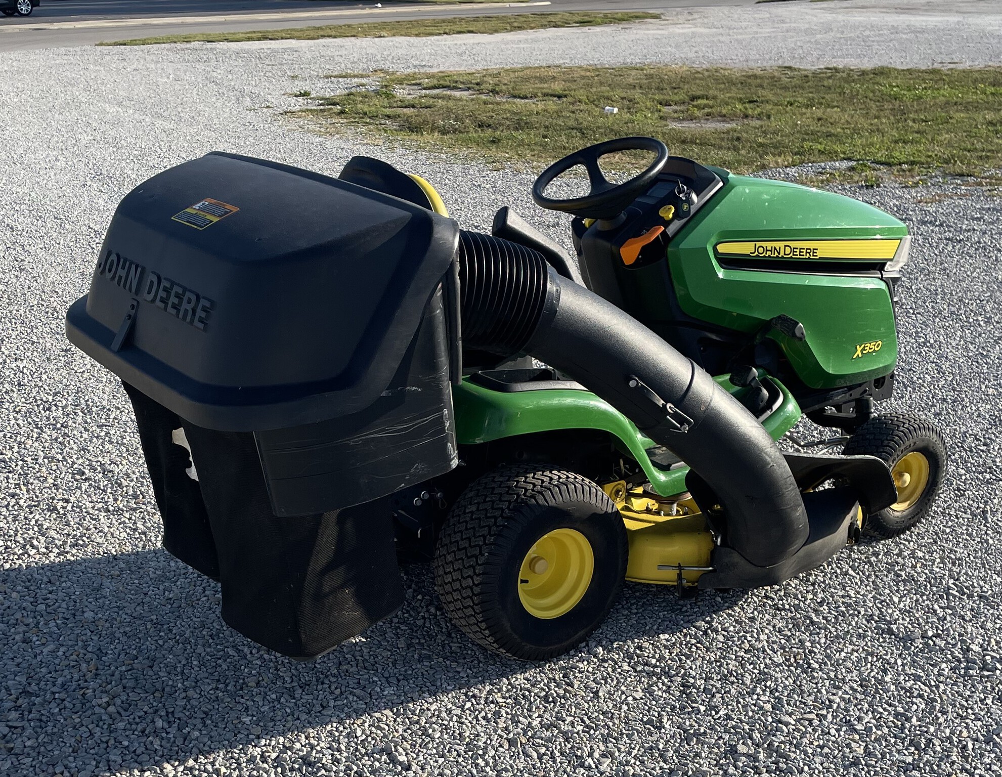 2020 John Deere X350 Image 4