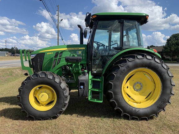 2025 John Deere 6135E Picture 4 2025 John Deere 6135E-4