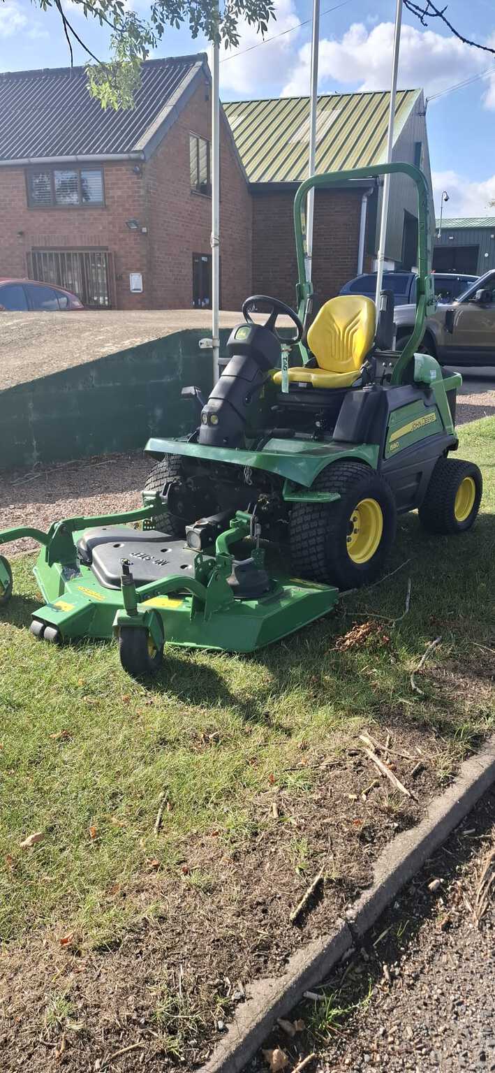 2021 John Deere 1580