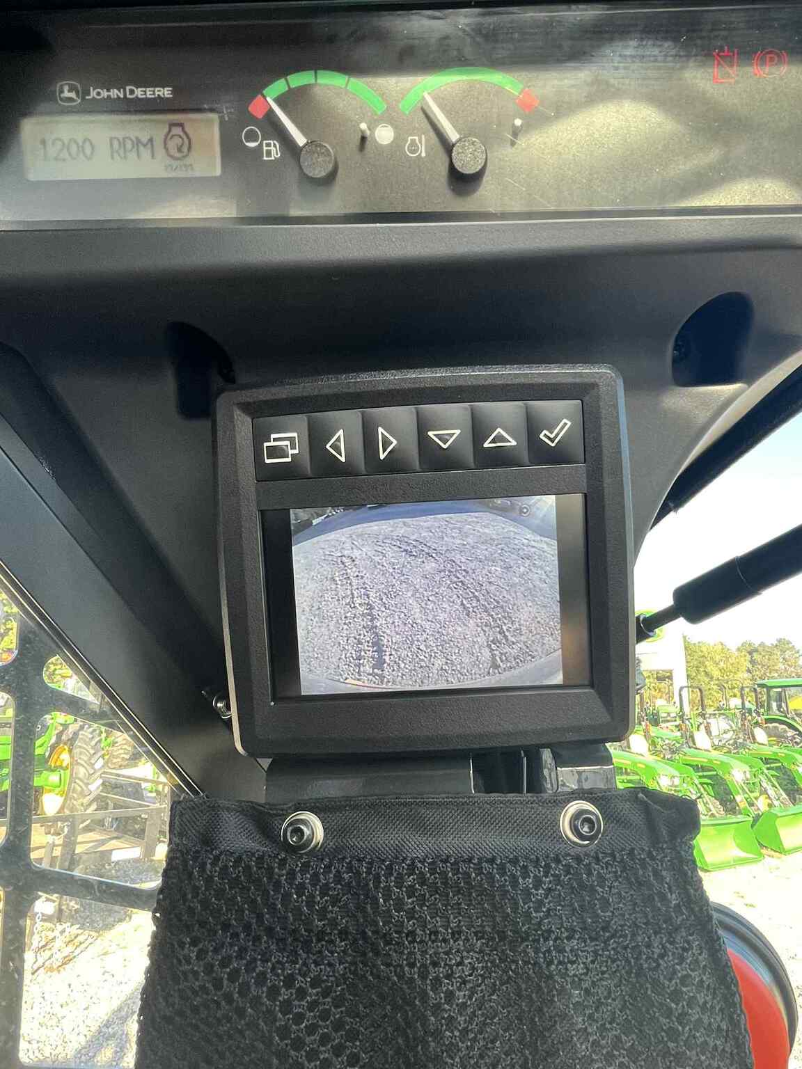 John Deere 325G Image 5