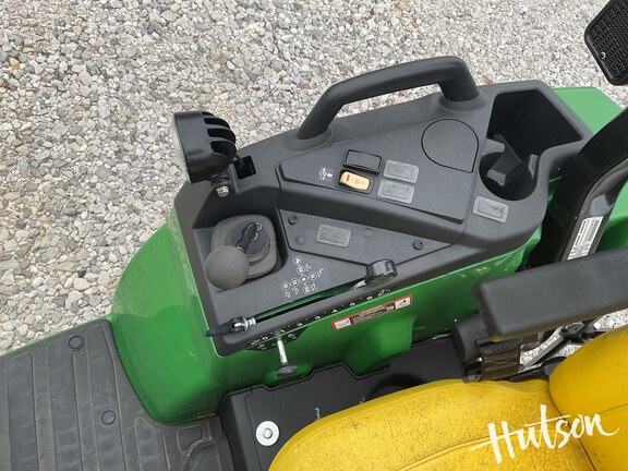 Photo of 2024 John Deere 2032R