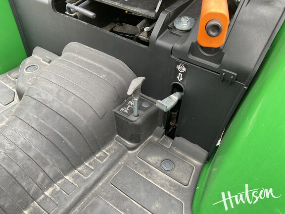 Photo of 2024 John Deere 2032R