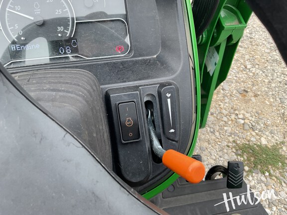 Photo of 2024 John Deere 2032R